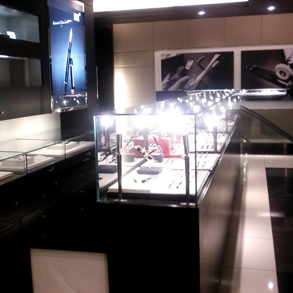 Montblanc Boutique Tokyo - Nihonbashi Mitsukoshi>