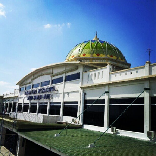 Sultan Iskandar Muda International Airport (BTJ) - 198 tips from 12593
