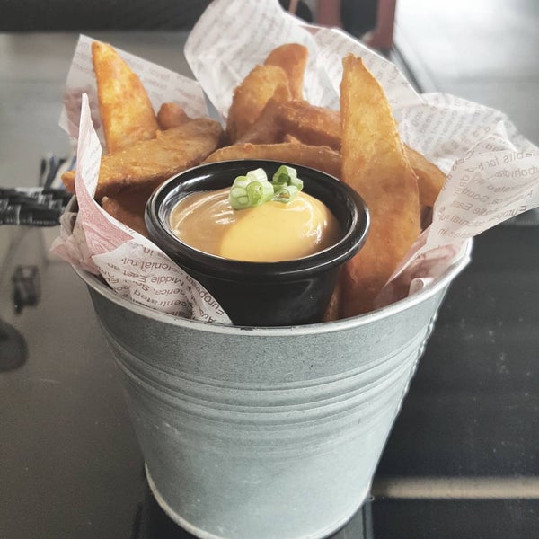 Whisk & Paddle Café in Singapore