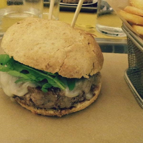 Welldone Burger Burger Joint in Bologna