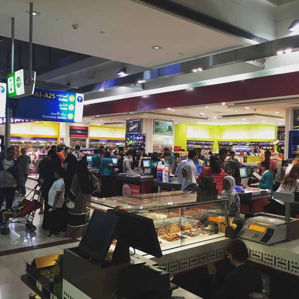 Dubai Duty Free Gold Shop مطار دبي الدولي 2 tips from 90 visitors