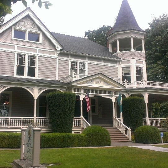 Fort Vancouver Officers Row Historic Site in Vancouver