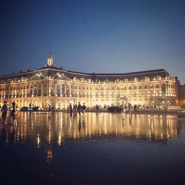 Where's Good? Holiday and vacation recommendations for Bordeaux, France. What's good to see, when's good to go and how's best to get there.