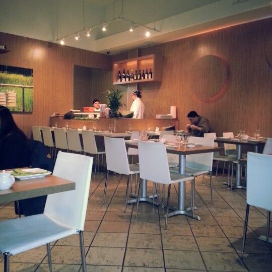 Pinto Thai Bistro & Sushi Bar Thai Restaurant in Capitol Hill