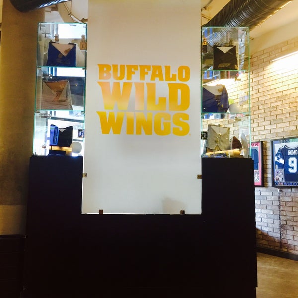 Buffalo Wild Wings Local de alitas en Querétaro, QUE