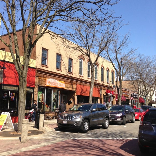 Downtown Naperville - Plaza in Downtown Naperville