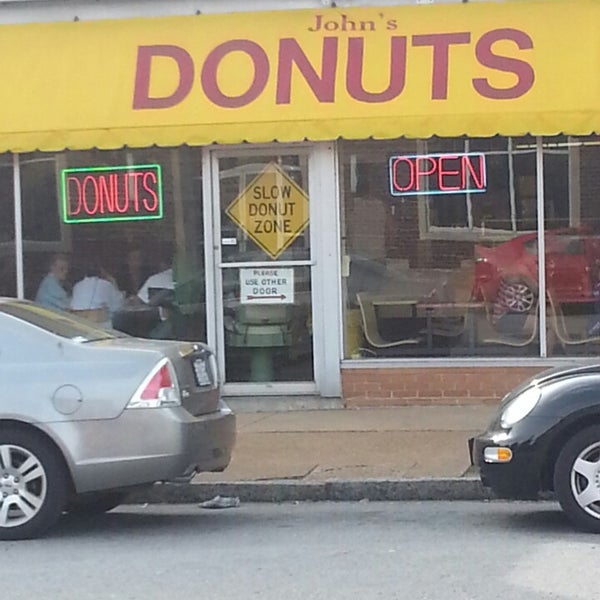 John Donut Company 1618 S Broadway