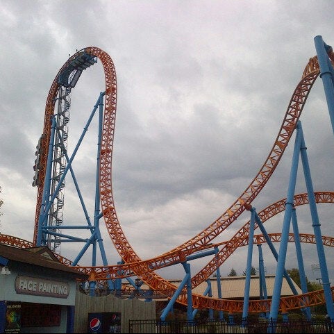 Fahrenheit - Theme Park Ride / Attraction