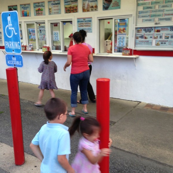 Rita's Italian Ice Ice Cream Shop in Easton