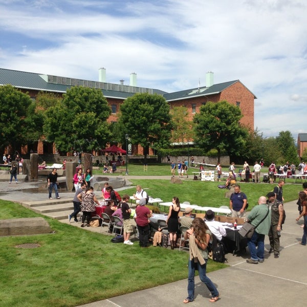 Washington State University Vancouver University in Pleasant Valley