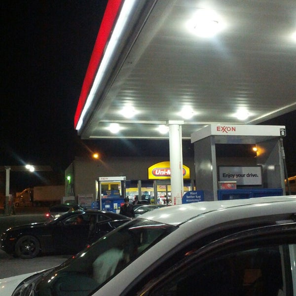 closest exxon gas station