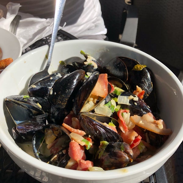 Fahlstrom's Fresh Fish Market Lakeview 1258 W Belmont Ave