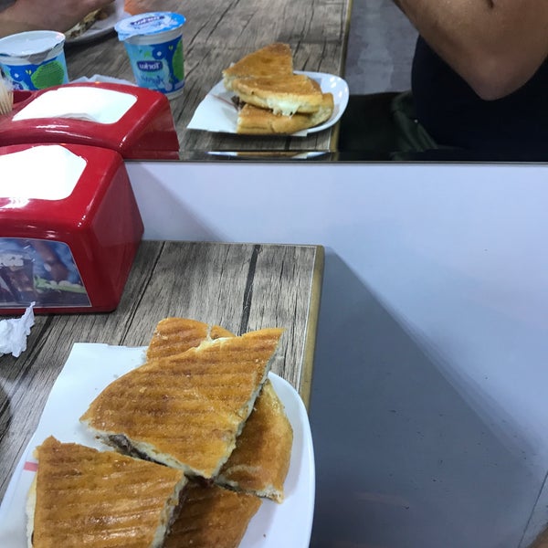 Tost Dünyası Konya�da Türk Restoranı