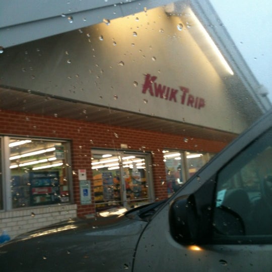 Kwik Trip Gas Station in Business Drive South