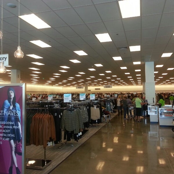 Nordstrom Rack Sunvalley Shopping Center 703 Contra