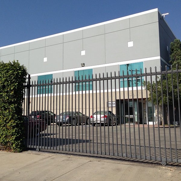 Photos at DunderMifflin Paper Company Office in Van Nuys