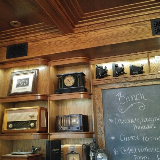 Shoe's Cup & Cork Café