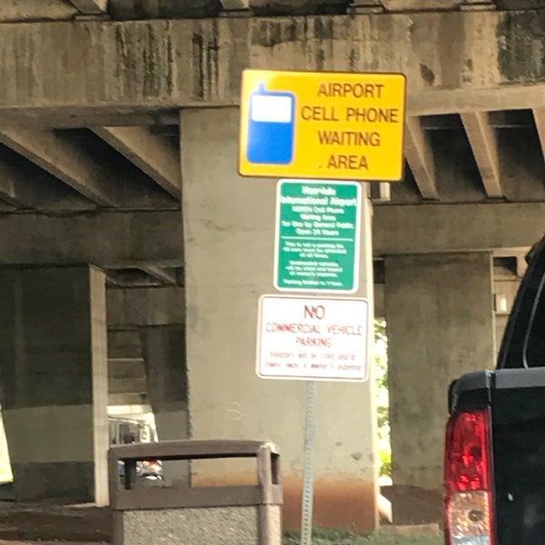 Honolulu Airport Cell Phone Waiting Lot Parking in Honolulu