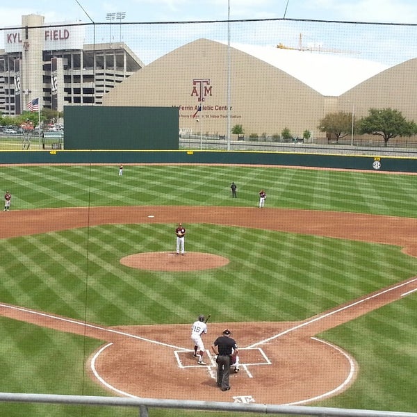 olsen-field-at-blue-bell-park-baseball-stadium-in-college-station