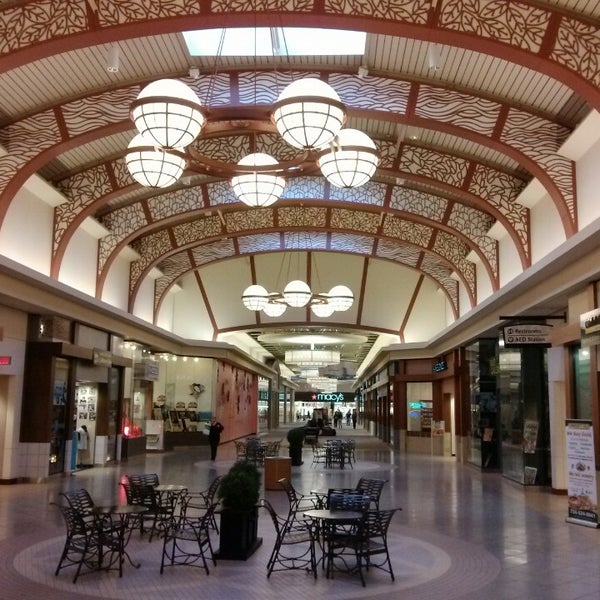 Galleria at Pittsburgh Mills - Shopping Mall