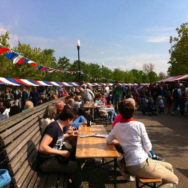 Where's Good? Holiday and vacation recommendations for Amsterdam, Netherlands. What's good to see, when's good to go and how's best to get there.