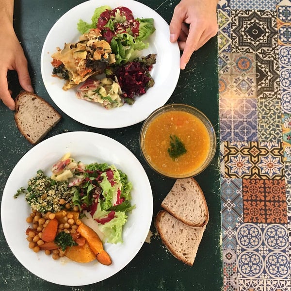 Where's Good? Holiday and vacation recommendations for Marseille, France. What's good to see, when's good to go and how's best to get there.