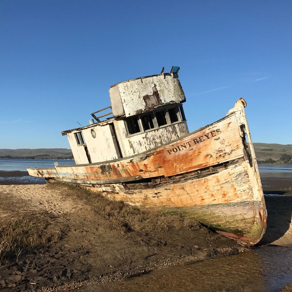 Point Reyes корабль. Судно point Reyes что случилось.