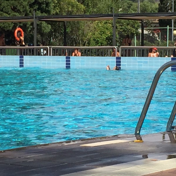 Polideportivo Municipal Jose María Cagigal Piscina en