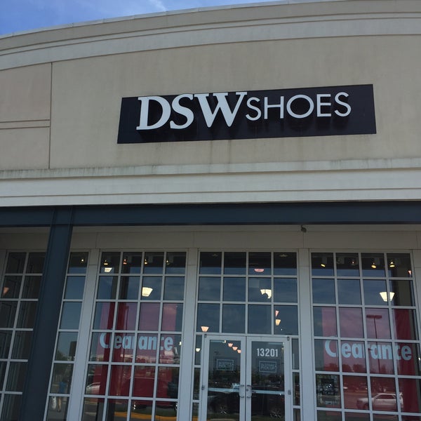 DSW Designer Shoe Warehouse - Virginia Gateway ...