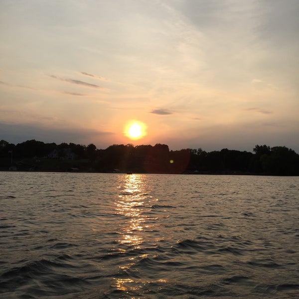 Wayzata Bay, Lake 2 tips from 398 visitors