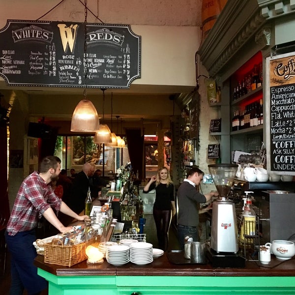 Where's Good? Holiday and vacation recommendations for Cork, Ireland. What's good to see, when's good to go and how's best to get there.
