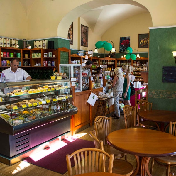 Where's Good? Holiday and vacation recommendations for Budapest, Hungary. What's good to see, when's good to go and how's best to get there.