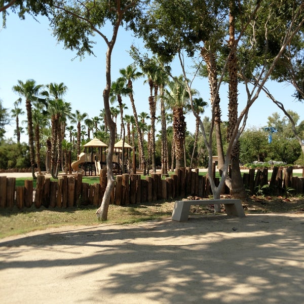 World Wildlife Zoo and Aquarium Penguin Exhibit Glendale, AZ