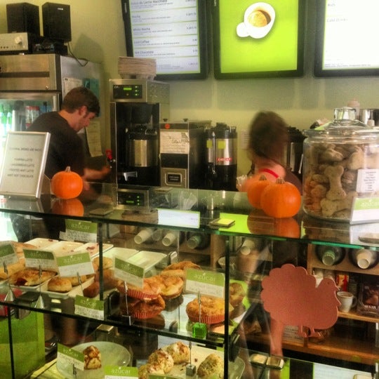 Azucar Bakery in Ocean Beach