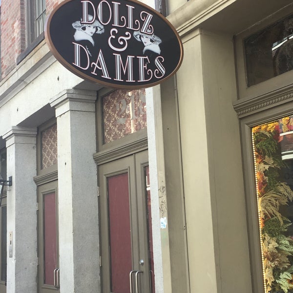 Dollz & Dames French Quarter 216 Decatur St