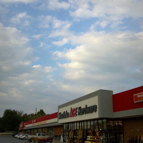 Westlake Ace Hardware 032 Springfield, MO