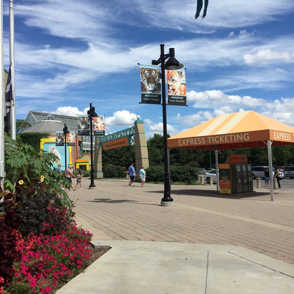 Zoo Gift Shop - Near Westside - 177 Visitors