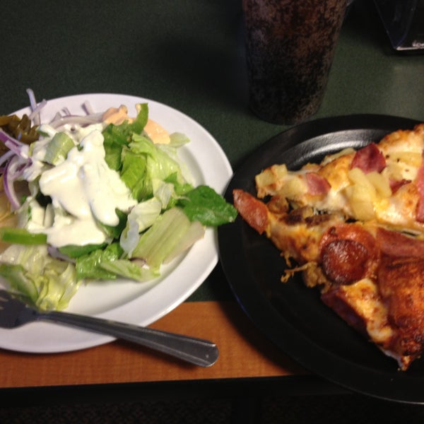 Round Table Place In Santa Clara