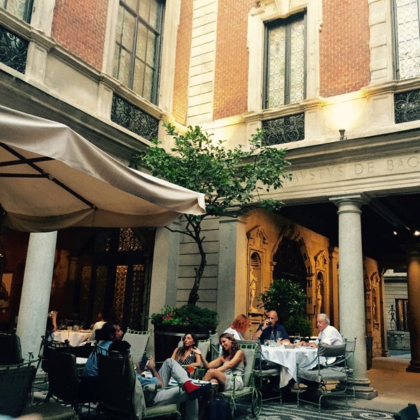 Where's Good? Holiday and vacation recommendations for Milan, Italy. What's good to see, when's good to go and how's best to get there.