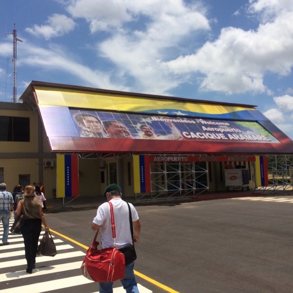 Resultado de imagen para estado amazonas aeropuerto cacique aramare
