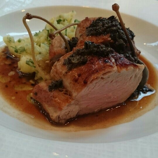 Le Cornichon French Restaurant in Paris