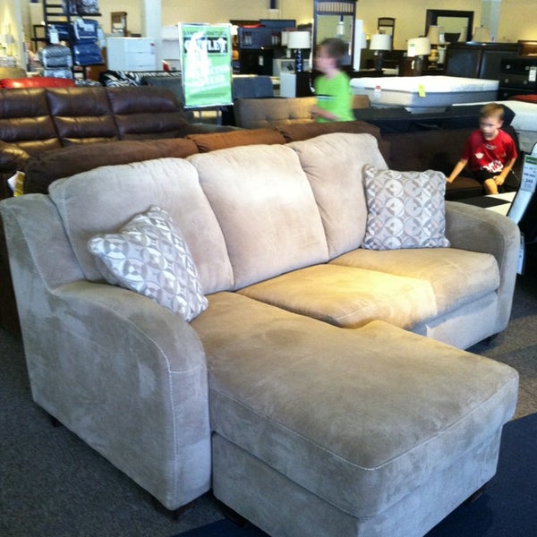 sam levitz furniture outlet - flowing wells - 9 tips from 160 visitors