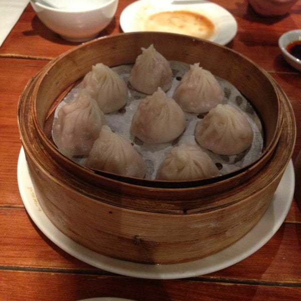 Beijing Dumpling Chinatown 23 Lisle St.