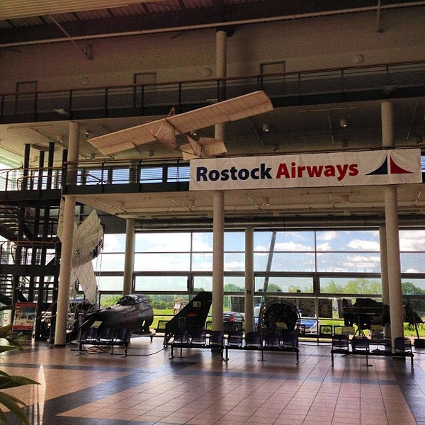 Flughafen Rostock-Laage (RLG) - Flughafen in Laage