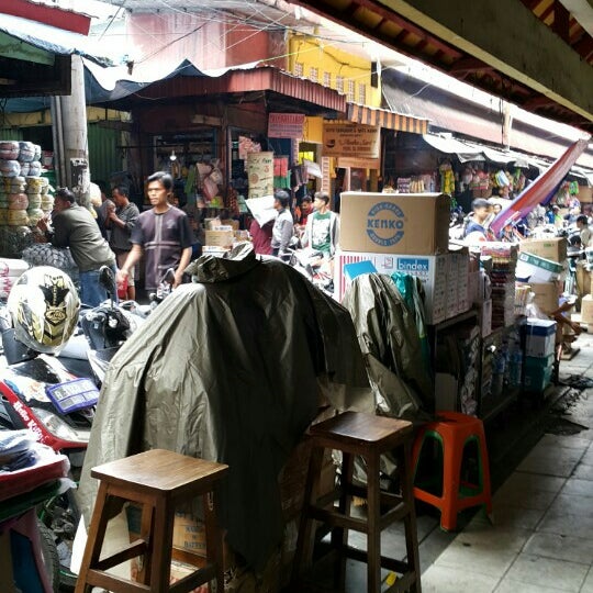 Proyek Pasar Pagi Lama - Flea Market in Jakarta Barat