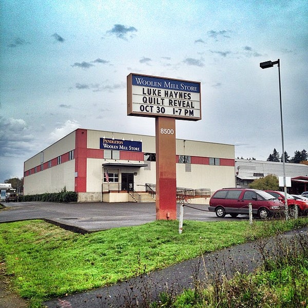 Pendleton Woolen Mill Store Clothing Store in Milwaukie