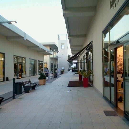 Photos at Brand Village Il Castagno - Shopping Mall in Casette d\'Ete Photos at Brand Village Il Castagno - Shopping Mall in Casette d\'Ete