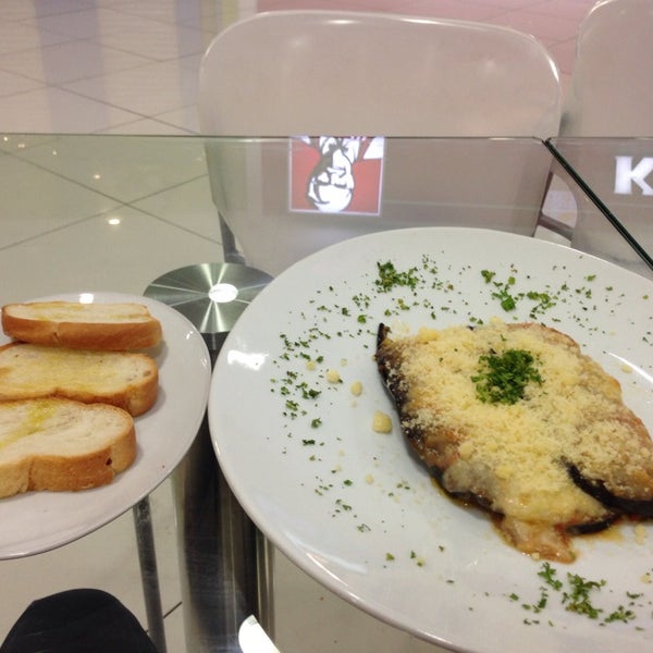 Foodcourt Acropolis - Piantini - Av. Winston Churchill