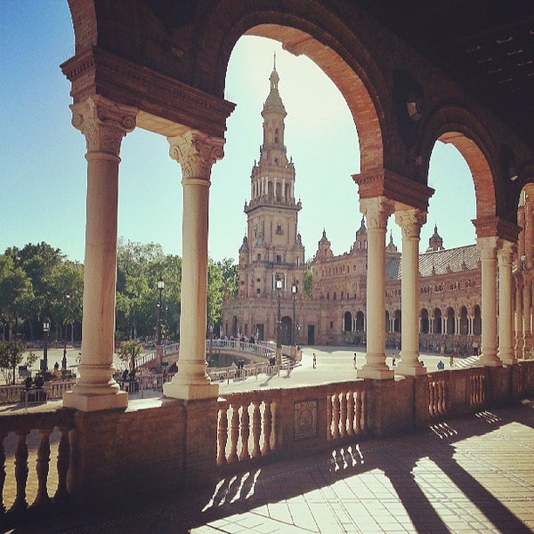 Where's Good? Holiday and vacation recommendations for Seville, Spain. What's good to see, when's good to go and how's best to get there.