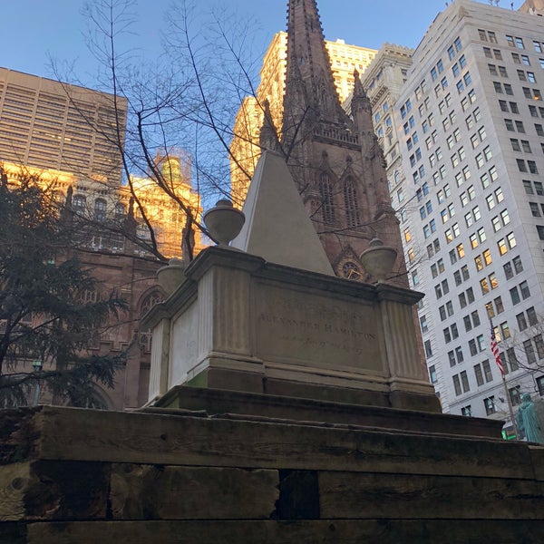 Alexander Hamilton's Grave - Financial District - 4 tips